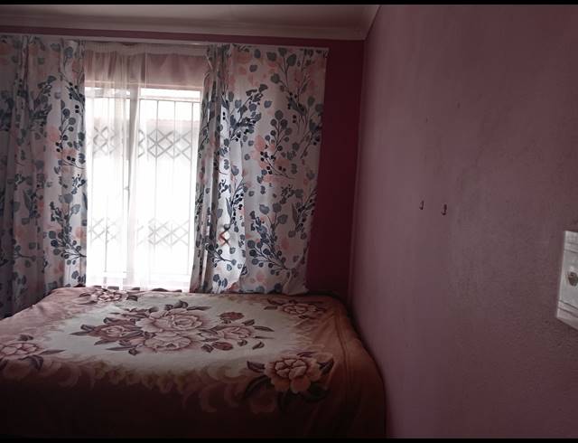 3 BEDROOM FREEHOLD FOR SALE IN LEACHVILLE
